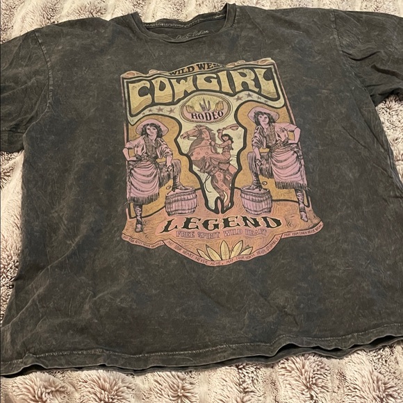 Lotus Cowgirl Legend Graphic Tee - Black - Picture 3 of 4